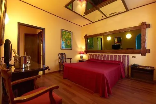 Motel Charlie Milano Settala 4*,  Italy